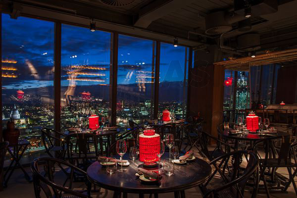 DSC3392 
 Hutong Restaurant - The Shard, London
Copyright - Richard Southall 
 Keywords: Hutong, Restaurant, The, Shard, London, level, 33, St Thomas, street, Chinese, se1 9ry, bar,
Copyright, Richard, Southall, emphasis, photography, photographer,