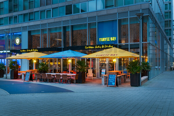 DSC4012 
 Turtle Bay Restaurant - Milton Keynes UK
Copyright - Richard Southall 
 Keywords: Bay, Copyright, Keynes, Milton, Richard, Southall, Turtle, West, bar, emphasis, food, indian, photographer, photography, restaurant, uk