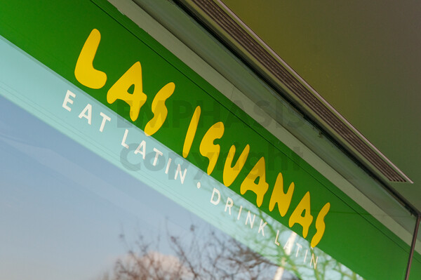 DSC6548 
 Las Iguanas Restaurant - Royal Festival Hall, South Bank, London, UK
Copyright - Richard Southall 
 Keywords: Bank, Copyright, Festival, Hall, Iguanas, Las, London, Richard, Royal, South, Southall, emphasis, photographer, photography, restaurant, uk