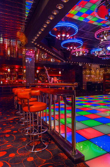 8N8F3925 
 New York New York Nightclub - Coventry, UK
Copyright - Richard Southall 
 Keywords: Coventry, NY, NYNY, New, Nightclub, York, bar, club, dance, deltic, floor, late, leisure, luminar, night, uk